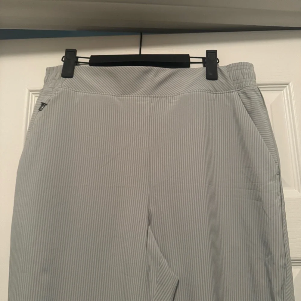 Athleta mint color/striped joggers for Everyday Comfort. Sz 12. Like new - Picture 4 of 7